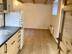 Pronájem bytu 1+kk, Praha - Smíchov, Plzeňská, 27 m2