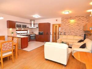 Pronájem bytu 3+kk, České Budějovice, Pasovská, 84 m2