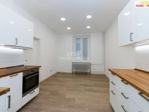 Pronájem bytu 2+kk, Praha - Libeň, Novovysočanská, 37 m2