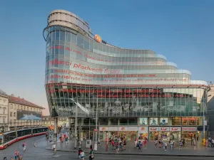 Pronájem kanceláře, Praha - Smíchov, Nádražní, 998 m2