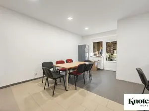 Prodej kanceláře, Račice-Pístovice, 479 m2