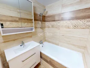 Pronájem bytu 2+1, Chomutov, Březenecká, 60 m2