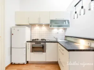 Pronájem bytu 2+kk, Praha, Plaská, 40 m2