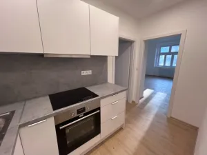 Prodej bytu 2+1, Praha - Libeň, Na stráži, 48 m2