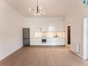 Pronájem bytu 2+kk, Třebíč, Karlovo nám., 41 m2