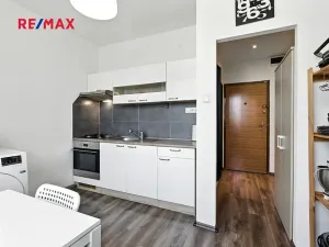 Pronájem bytu 1+1, Praha - Letňany, Chlebovická, 32 m2