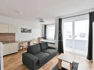 Pronájem bytu 1+kk, Praha - Uhříněves, Karla Guta, 34 m2