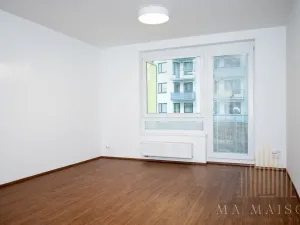 Pronájem bytu 1+kk, Praha - Střížkov, Makedonská, 32 m2