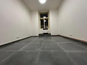 Pronájem kanceláře, Praha - Holešovice, Haškova, 16 m2