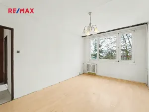 Prodej bytu 2+kk, Praha - Prosek, Zárybská, 42 m2