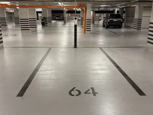 Pronájem garážového stání, Brno, Bratislavská, 14 m2