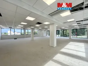 Pronájem obchodního prostoru, Brno - Lesná, Okružní, 275 m2