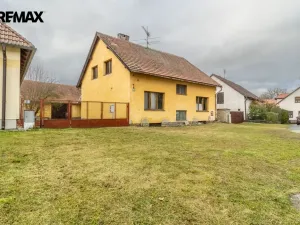 Prodej rodinného domu, Vrchotovy Janovice, 435 m2