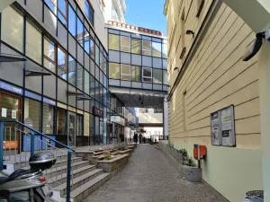 Pronájem obchodního prostoru, Praha, Chrudimská, 257 m2