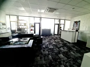 Pronájem obchodního prostoru, Praha - Libeň, Pod bání, 226 m2