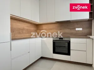 Prodej bytu 3+1, Uherský Brod, nám. 1. máje, 61 m2