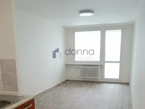 Pronájem bytu 2+kk, Praha, Kozmíkova, 52 m2
