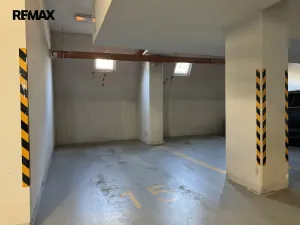 Prodej garážového stání, Olomouc - Řepčín, gen. Píky, 12 m2