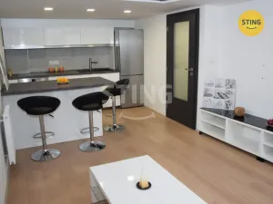 Pronájem bytu 2+kk, Zlín, Zahradní, 46 m2