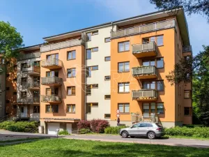 Pronájem garážového stání, Praha - Záběhlice, Podle náhonu, 18 m2