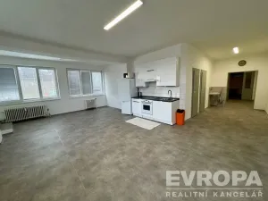 Pronájem kanceláře, Přeštice, Jungmannova, 188 m2