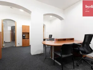 Pronájem kanceláře, Opava, Dolní náměstí, 27 m2