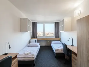 Pronájem ubytování, Praha - Modřany, Kutilova, 600 m2
