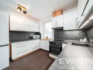 Prodej bytu 3+1, Svoboda nad Úpou, Kostelní, 49 m2