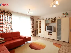 Pronájem bytu 2+kk, Karlovy Vary - Drahovice, Waldertova, 61 m2
