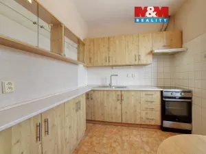 Prodej bytu 2+1, Mariánské Lázně, V Sadech, 48 m2