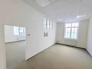 Pronájem kanceláře, Praha - Smíchov, Nádražní, 98 m2