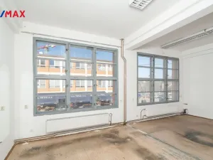 Pronájem obchodního prostoru, Zlín, třída Tomáše Bati, 25 m2