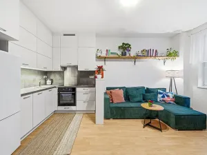 Prodej bytu 2+kk, Olomouc, Novosadský dvůr, 49 m2