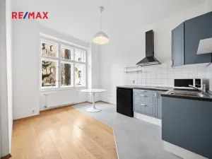 Prodej bytu 2+kk, Praha - Vršovice, Vršovické náměstí, 38 m2