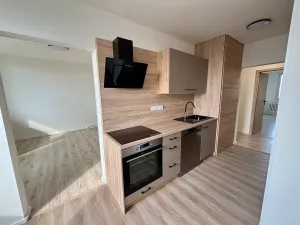 Pronájem bytu 3+1, Praha - Troja, Krynická, 68 m2