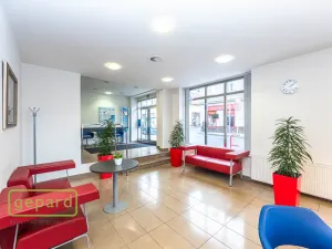 Pronájem obchodního prostoru, Praha - Zbraslav, Zbraslavské náměstí, 140 m2