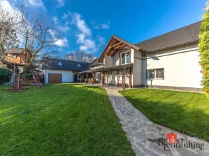 Prodej rodinného domu, Zlonín, U Rybníka, 291 m2