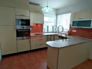 Pronájem bytu 2+kk, Praha - Horní Měcholupy, Hornoměcholupská, 58 m2