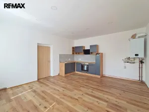 Pronájem bytu 2+kk, Police nad Metují, Masarykovo náměstí, 47 m2