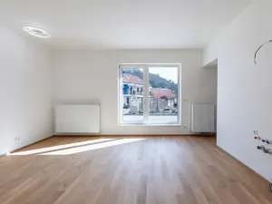 Prodej bytu 1+kk, Praha - Lysolaje, Lysolajské údolí, 41 m2