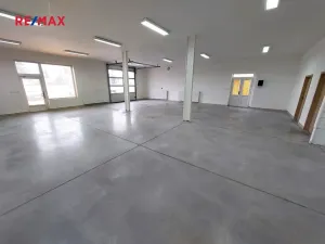 Pronájem obchodního prostoru, Slavkov u Brna, 200 m2