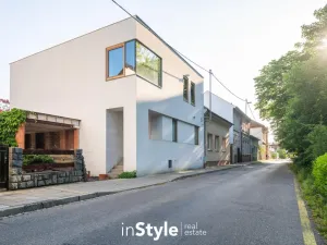 Prodej rodinného domu, Uherské Hradiště, U Stadionu, 272 m2