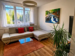 Prodej bytu 3+kk, Karlovy Vary - Bohatice, Lomená, 61 m2