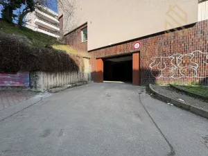 Prodej garáže, Praha - Břevnov, Na viničce, 17 m2