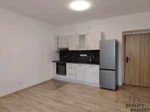 Pronájem bytu 2+kk, Znojmo, nám. Kpt. Otm. Chlupa, 47 m2