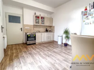 Pronájem bytu 2+1, Hradec Králové, Pospíšilova, 79 m2