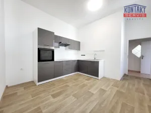 Pronájem bytu 2+1, České Budějovice, nám. Přemysla Otakara II., 86 m2