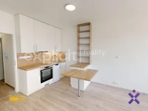 Pronájem bytu 1+kk, Zlín, Nad Stráněmi, 34 m2