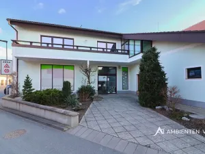 Pronájem obchodního prostoru, Pohořelice, nám. Svobody, 135 m2