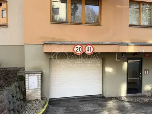 Pronájem garáže, Praha - Záběhlice, Podle náhonu, 18 m2